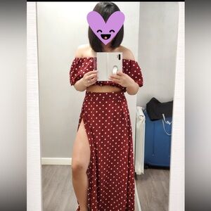 SHEIN Textured Dot Ruffle Crop Top
With Split Skirt